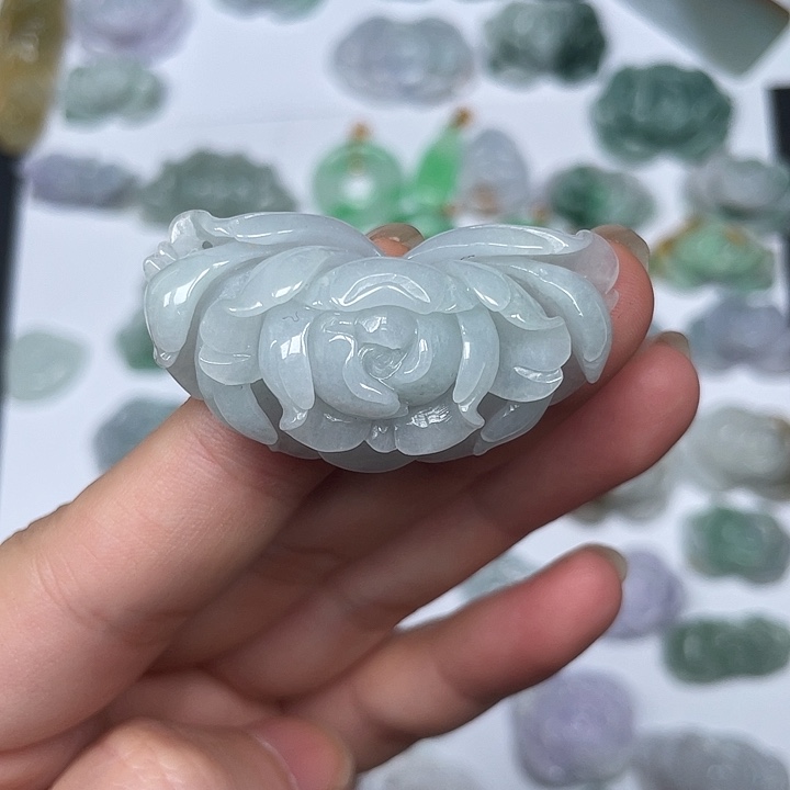 翡翠未镶嵌颈饰翡翠挂饰1