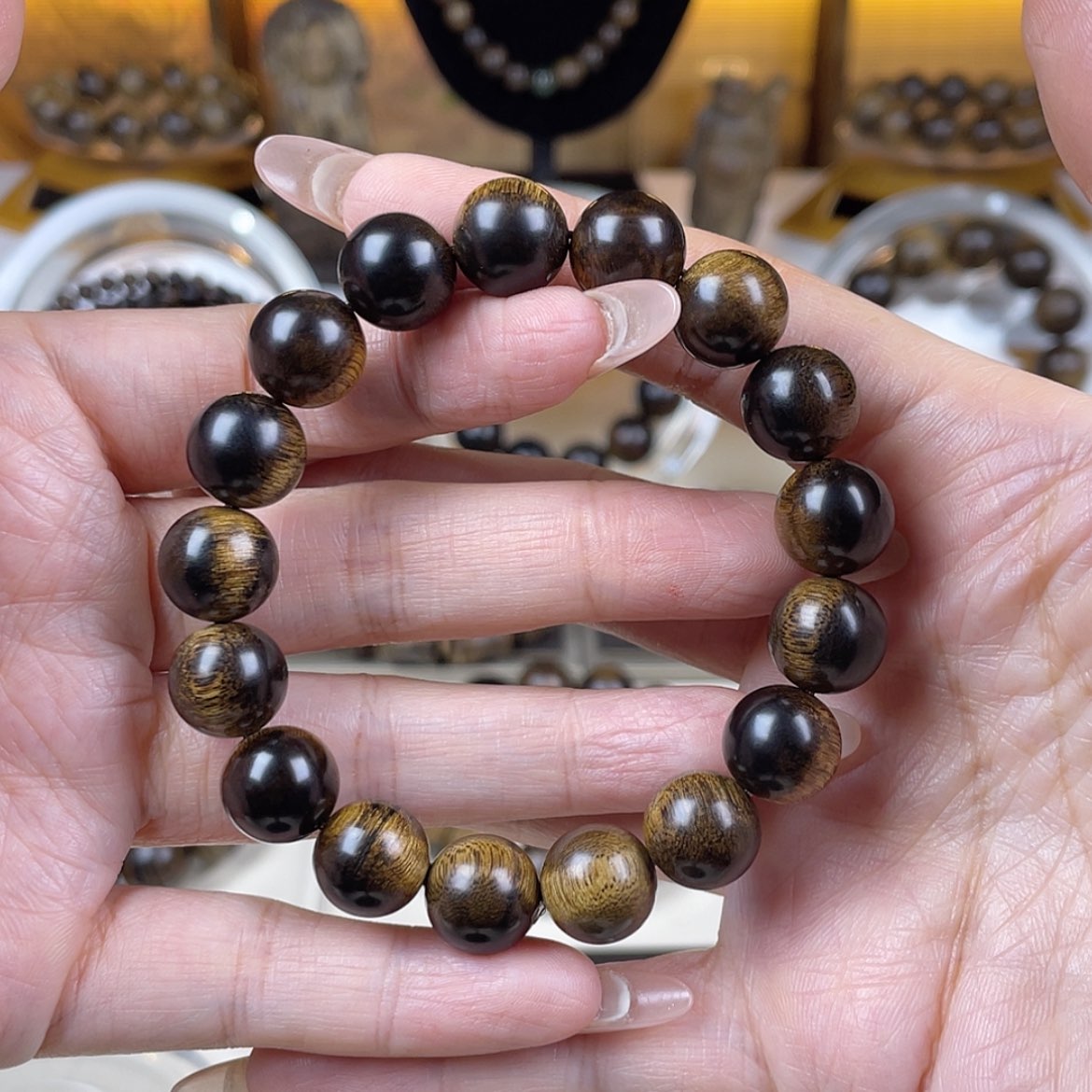 【闪购商品】沉香手串阿*富森红土