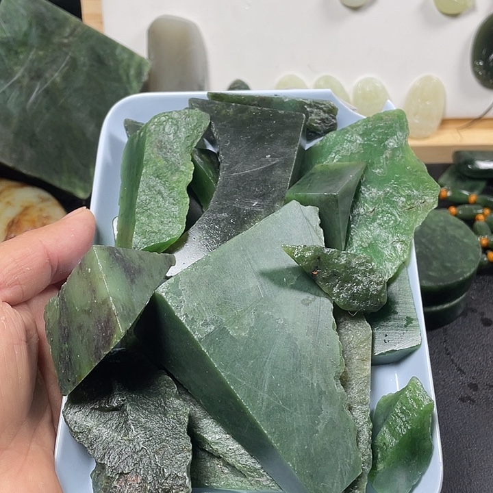 和田玉未镶嵌珠宝半成品