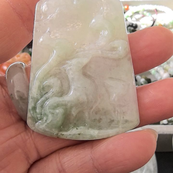 翡翠颈饰未镶嵌吊坠