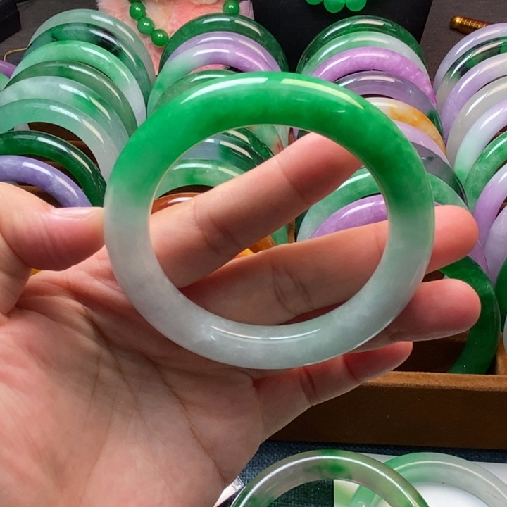 仿水晶非金属丽高端手镯