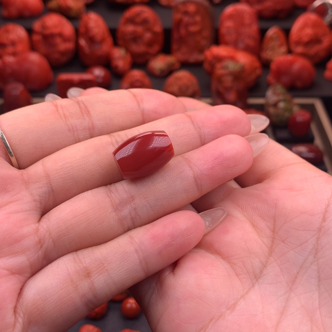 南红玛瑙南红川料原矿高品牛血筒珠12mm未镶嵌