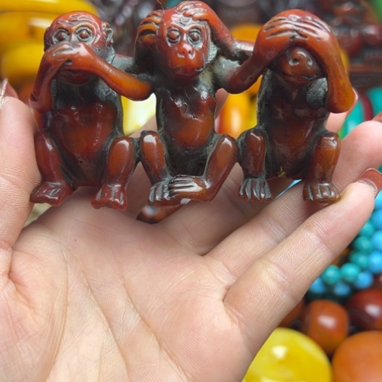 琥珀手串未镶嵌蜜蜡