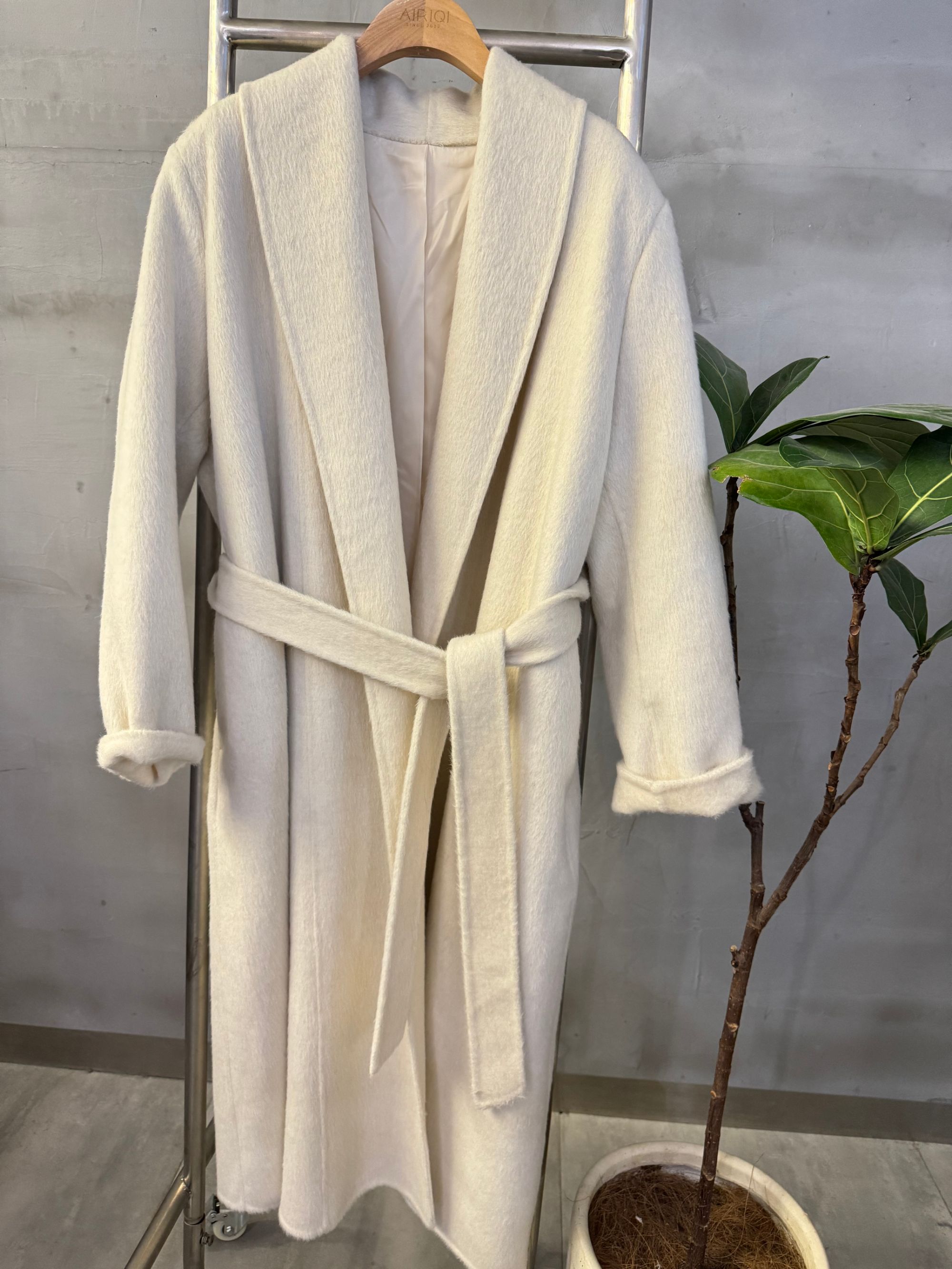 休闲风青果领秋冬长款女毛呢外套外套设计师白色宽松