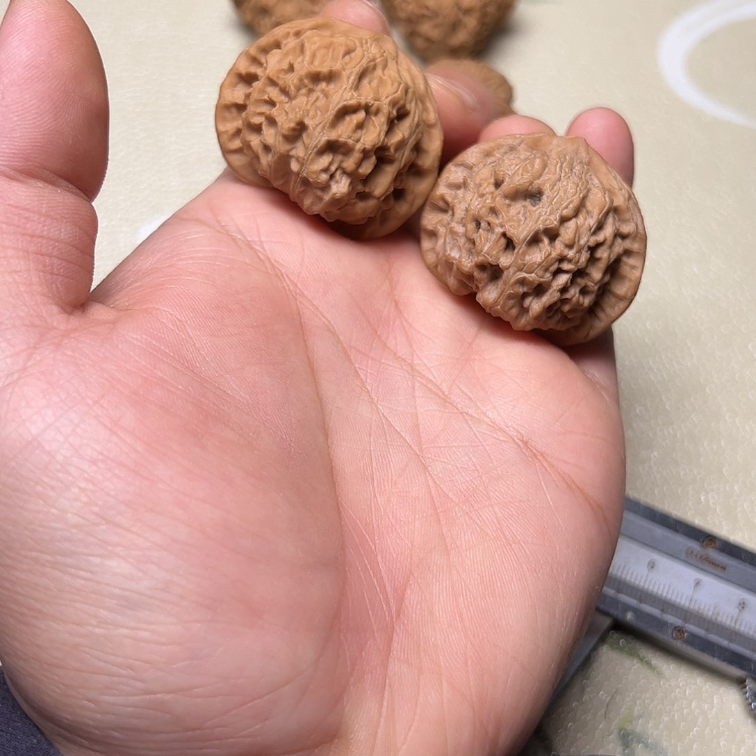 文玩核桃吊坠宫灯