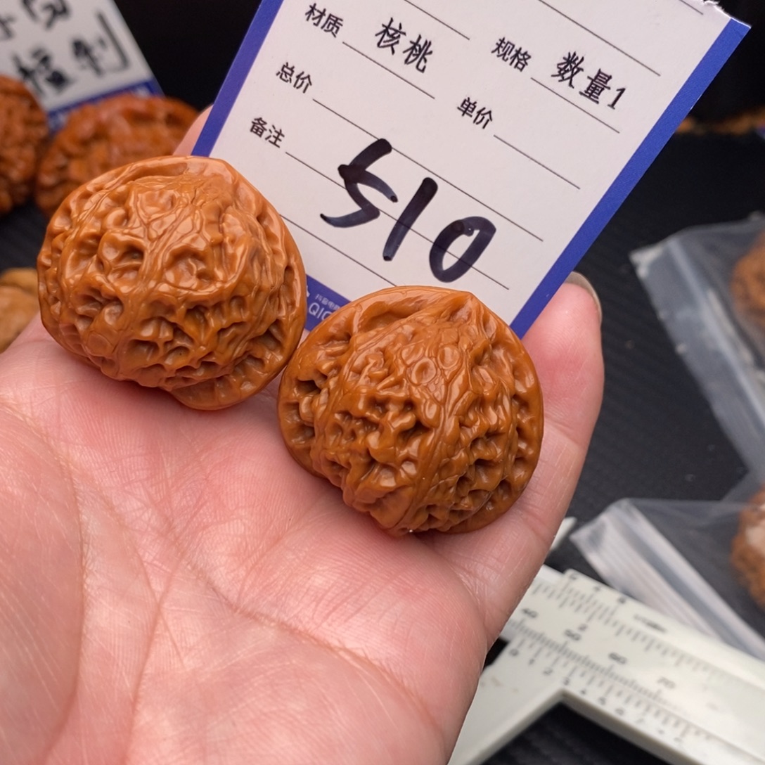 桃核把件宫灯37mom