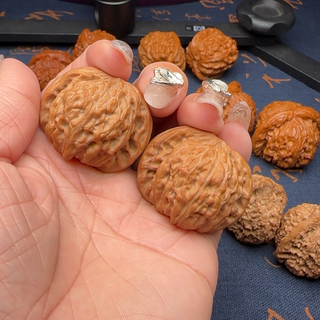 核桃蓝*王41全品磨盘狮子头