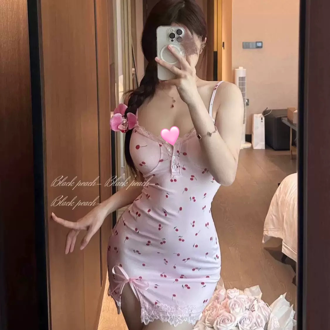 贝丽【小樱桃】纯欲风性感吊带胸垫花边轻奢甜美可爱吊带睡裙