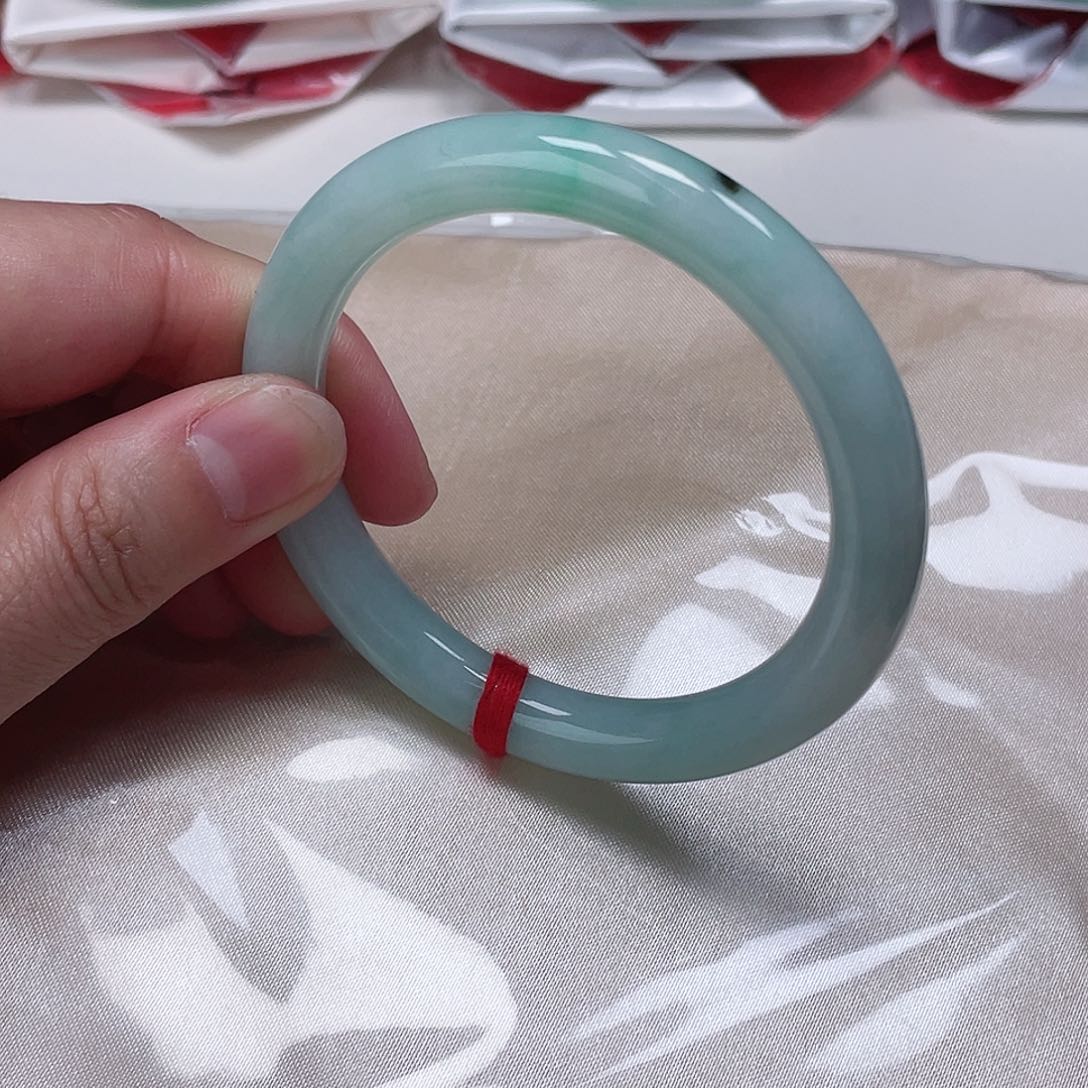 翡翠手镯未镶嵌54圆条