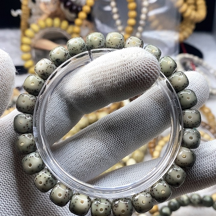 星月菩提手串绿包白眼睛