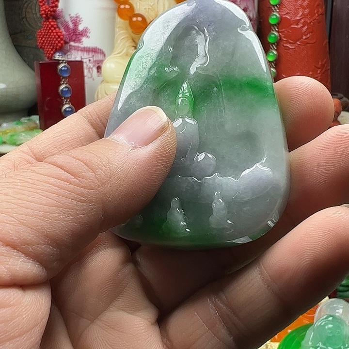 般***觉翡翠未镶嵌颈饰新号开播