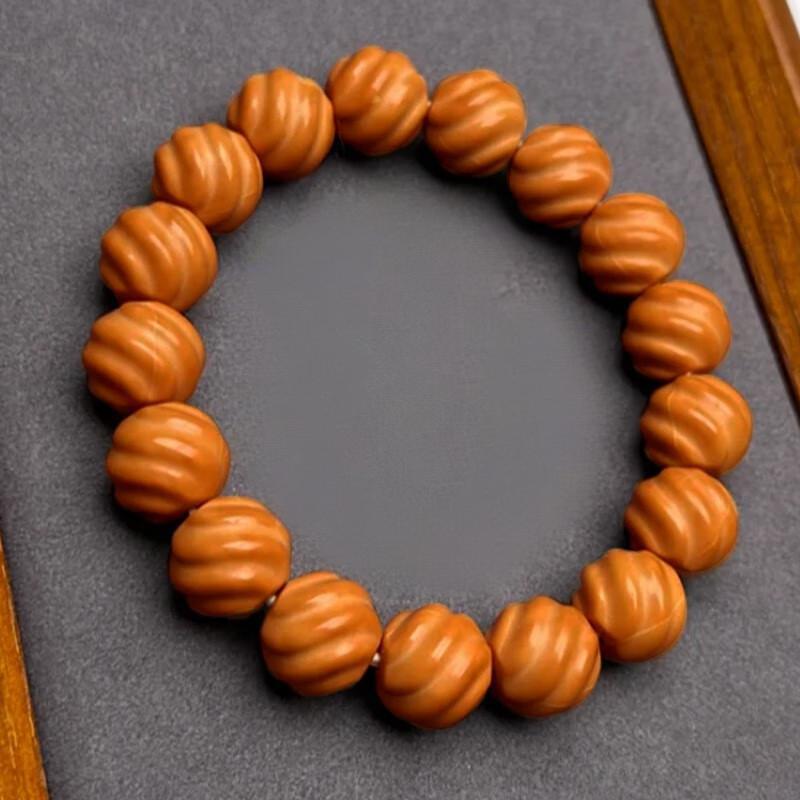 【扭珠】核桃精细雕刻文玩