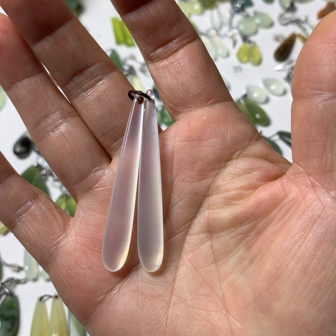 L***N蛇纹石玉未镶嵌耳坠