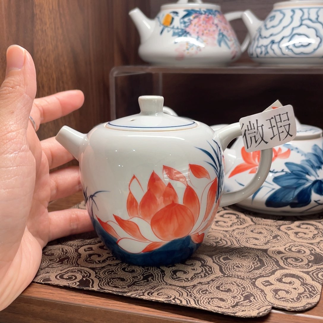 釉下手绘茶具微瑕