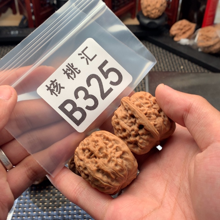 文玩核桃吊坠霸王