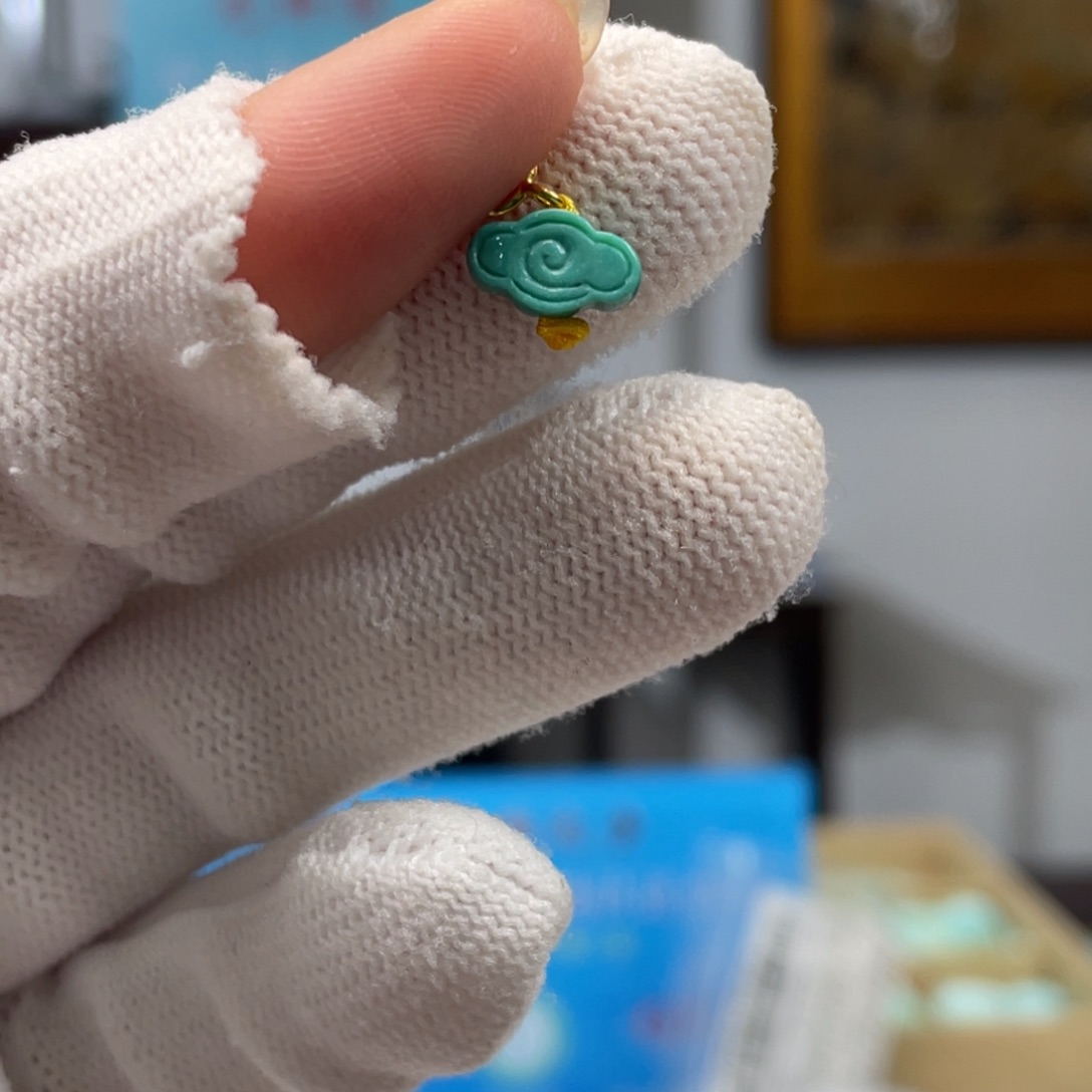 绿松石未镶嵌挂件