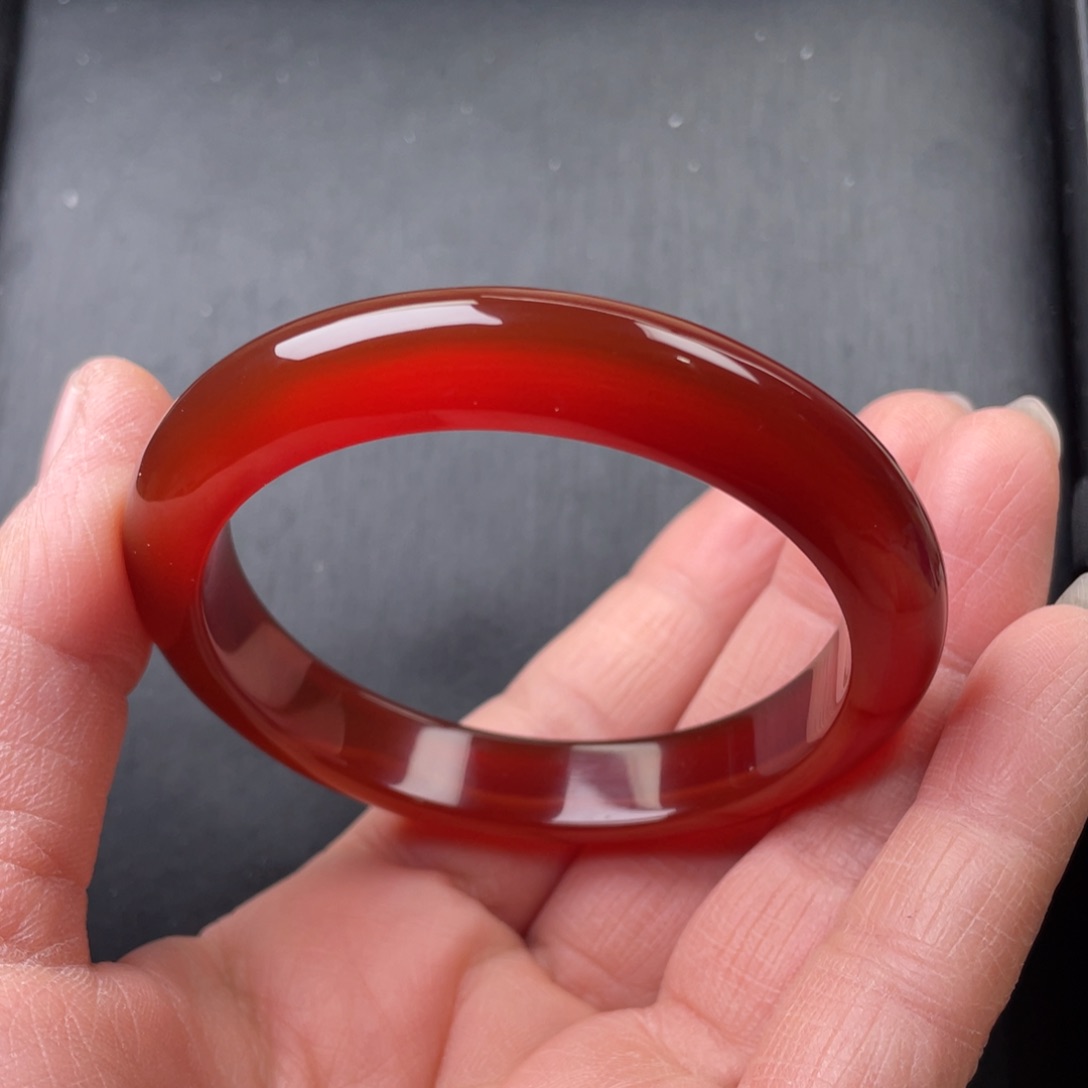 玛瑙/玉髓手镯未镶嵌53圈口