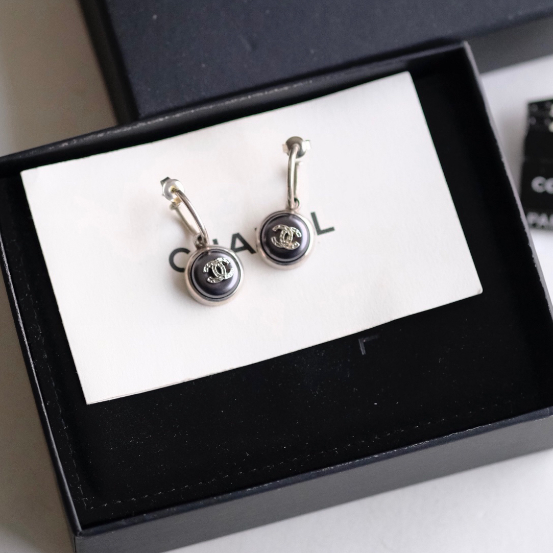 99新 Chanel/香奈儿 Chanel Vintage 灰色珍珠logo吊坠耳钉