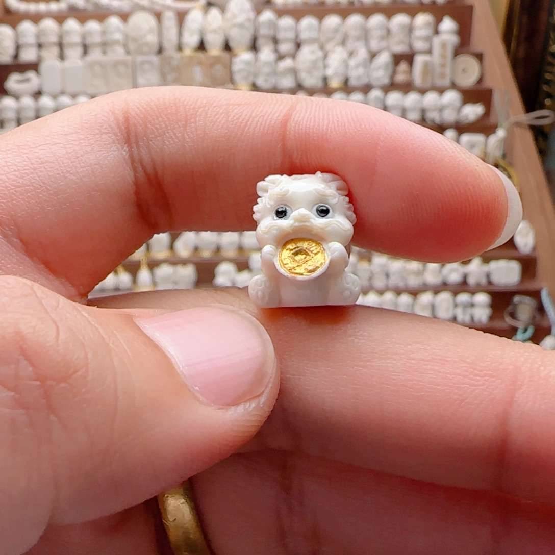 董***炯猛犸象牙其他吞金兽