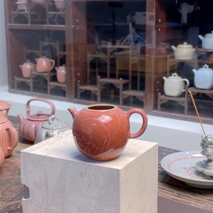 微瑕豇豆红玉笠壶无盖