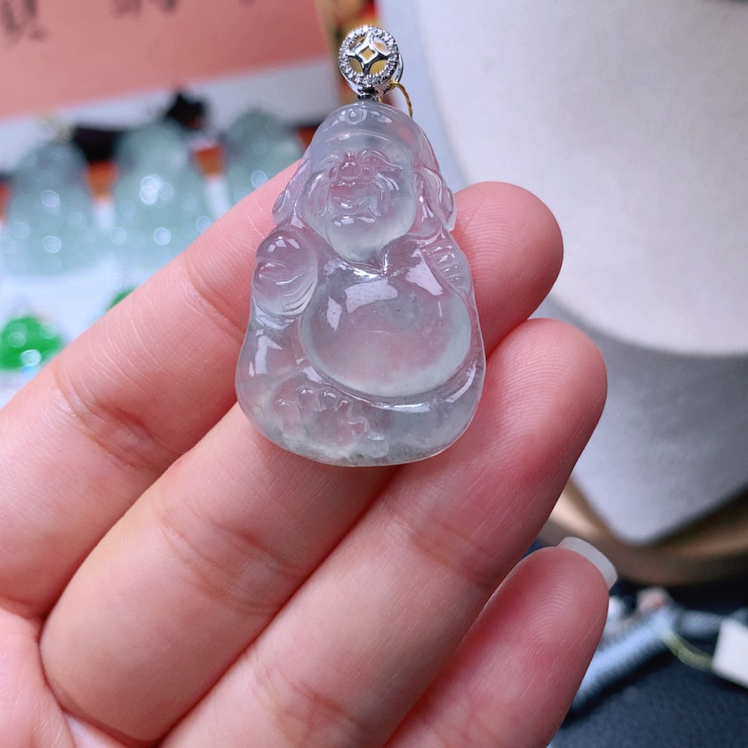 颈饰18K金镶嵌翡翠财神爷