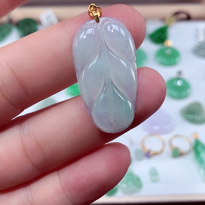 颈饰未镶嵌翡翠吊坠