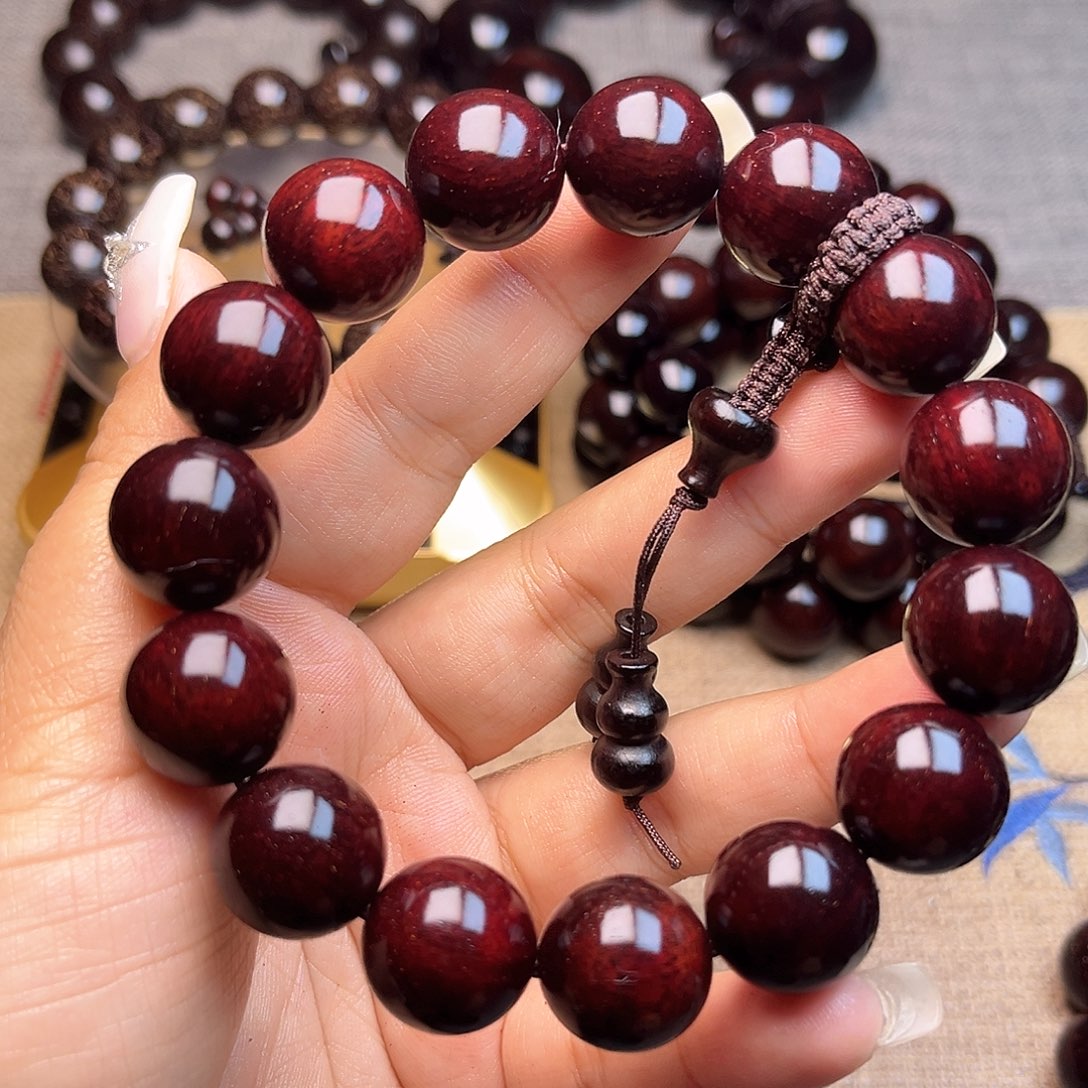 檀香紫檀（小叶紫檀）1.5 15颗