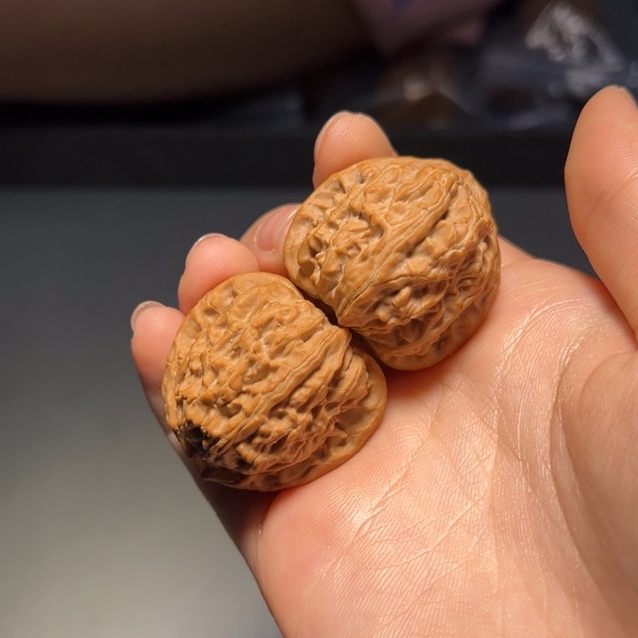 文玩核桃把件三角白137