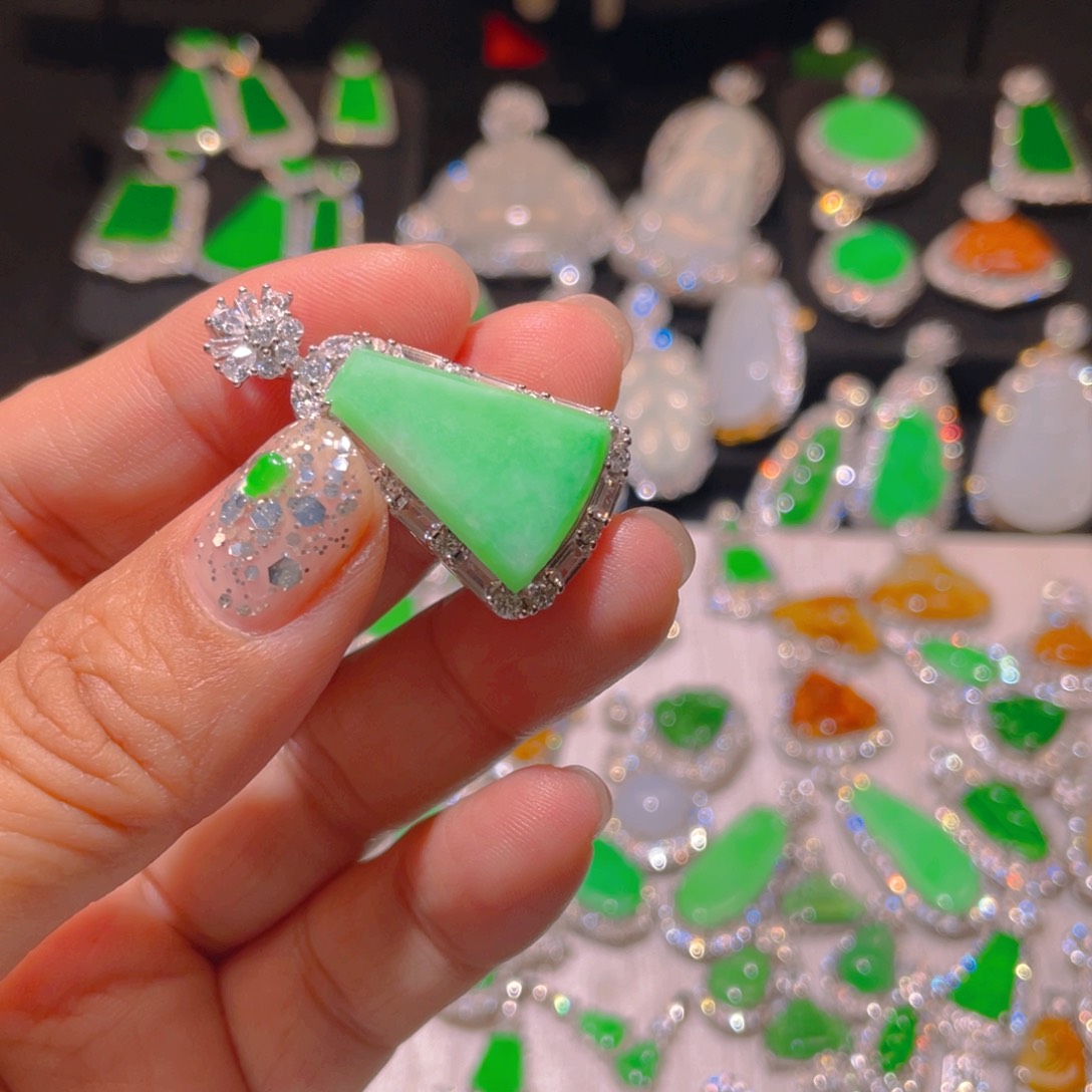 翡翠银S925镶嵌颈饰精品