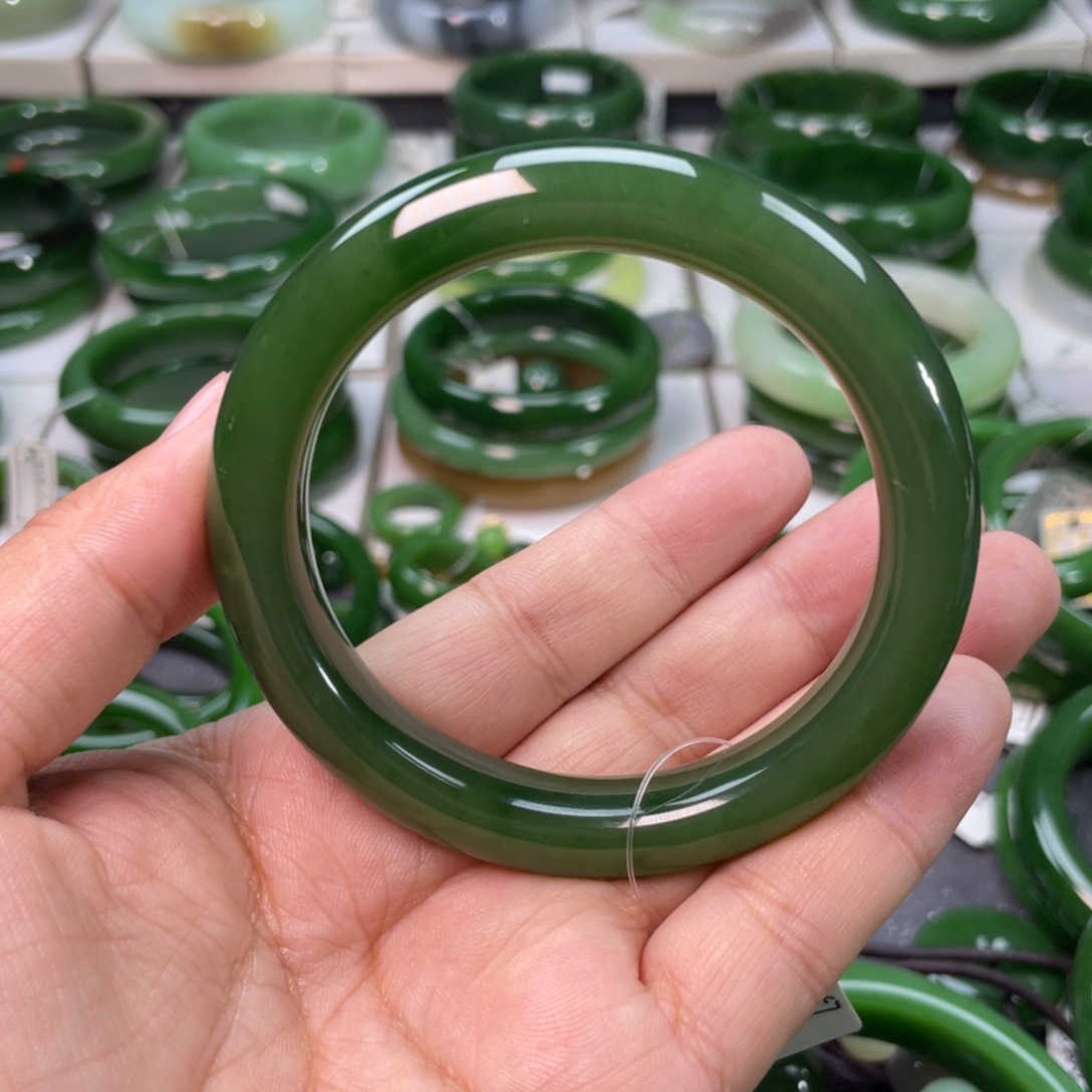 和田玉（碧玉）手镯未镶嵌