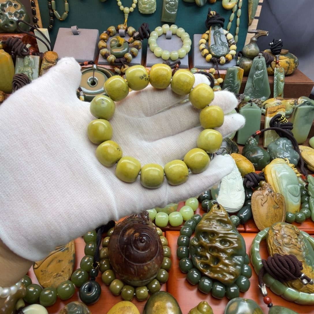 岫岩河磨玉（透闪石质玉）未镶嵌手链