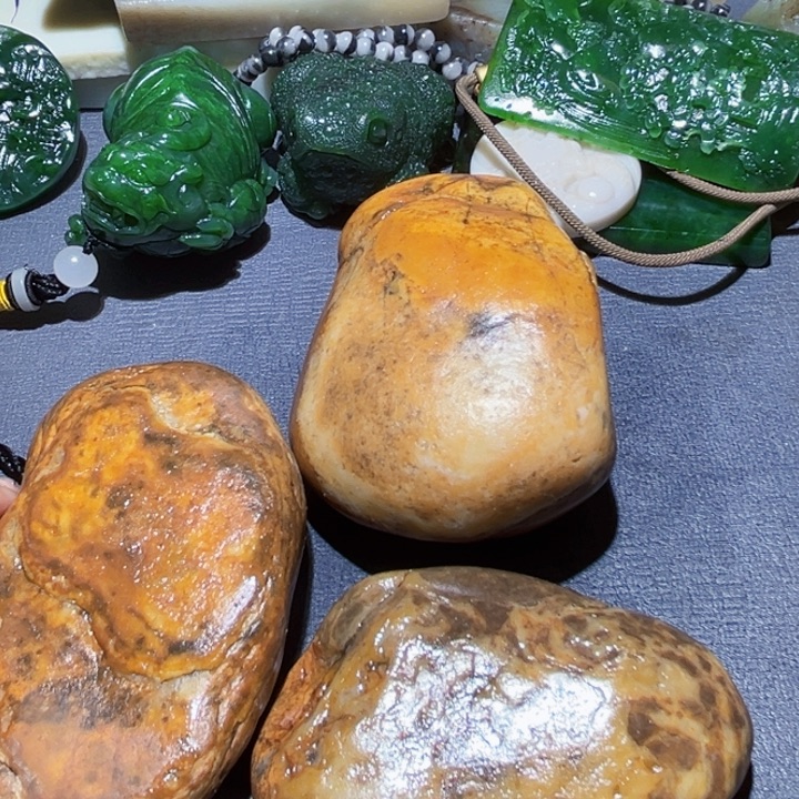 和田玉（糖玉）未镶嵌珠宝奇石