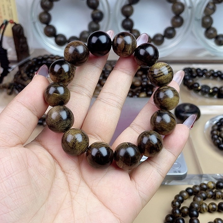 沉香手串韦*宝芽庄黄棋留疤嘤子