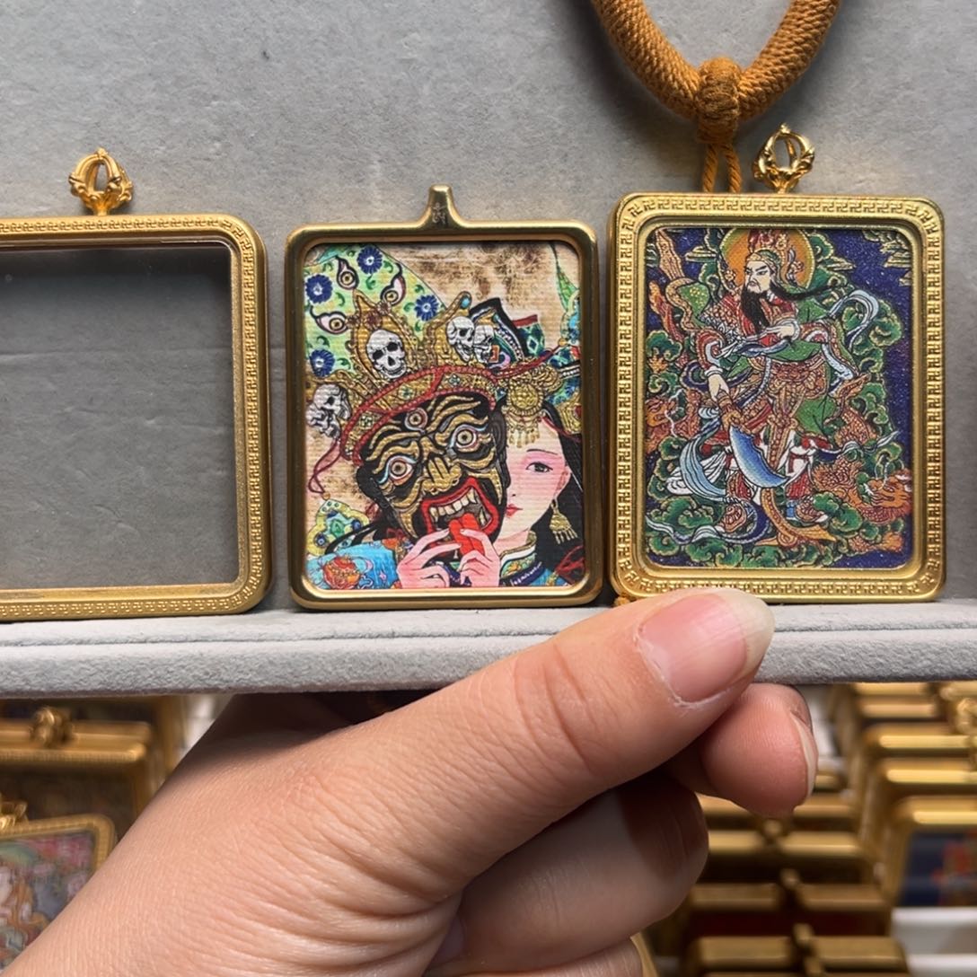 吊坠小*兽双面二爷扎基铜壳三号绳