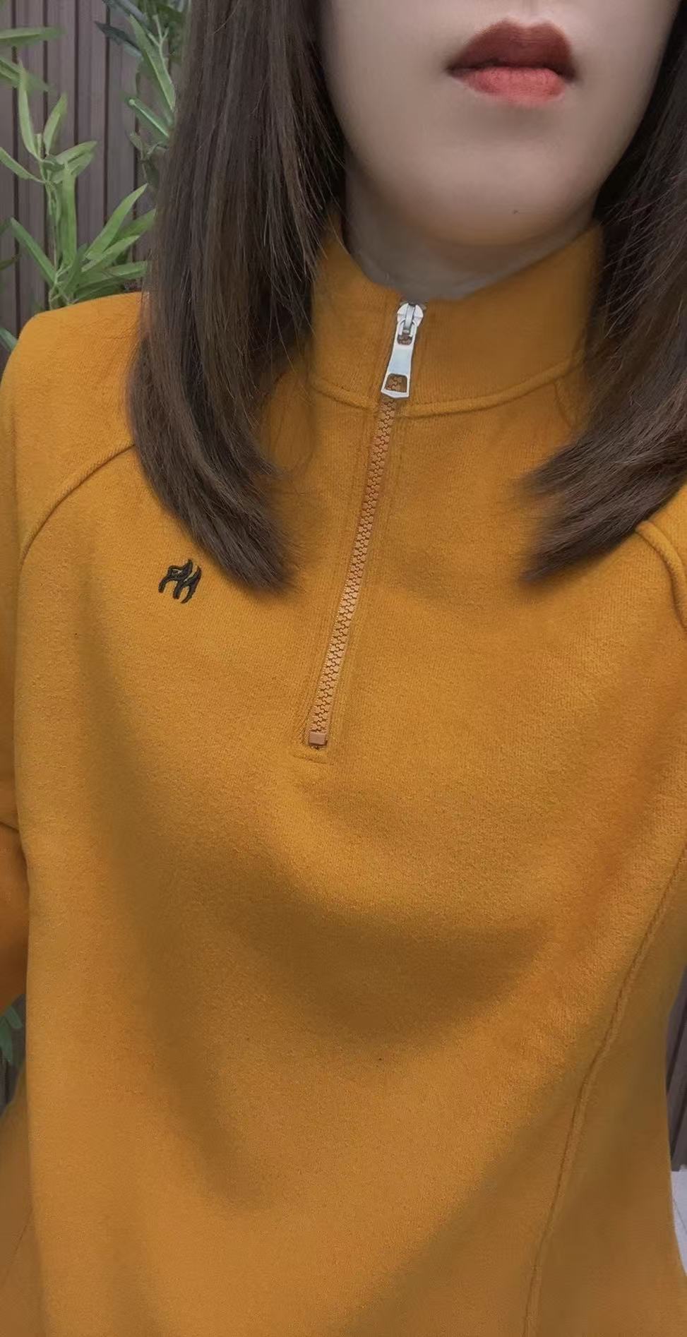 86131冬季新款韩版刺绣设计时尚百搭显瘦气质打底B