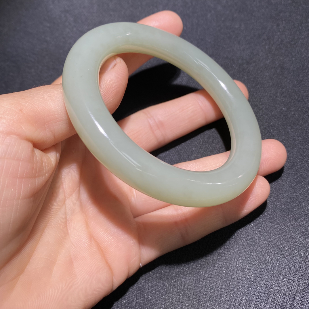 和田玉且末近矿料白玉手镯内径58mm