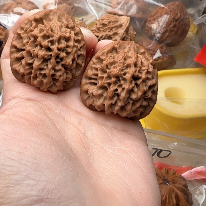 文玩核桃吊坠不**班秦闷