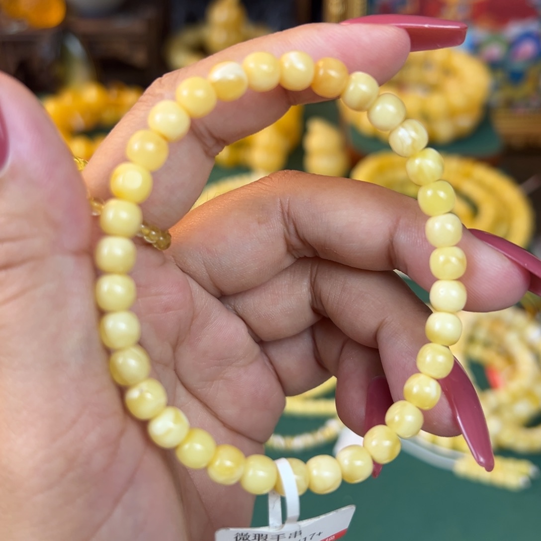 未镶嵌琥珀珠宝奇石