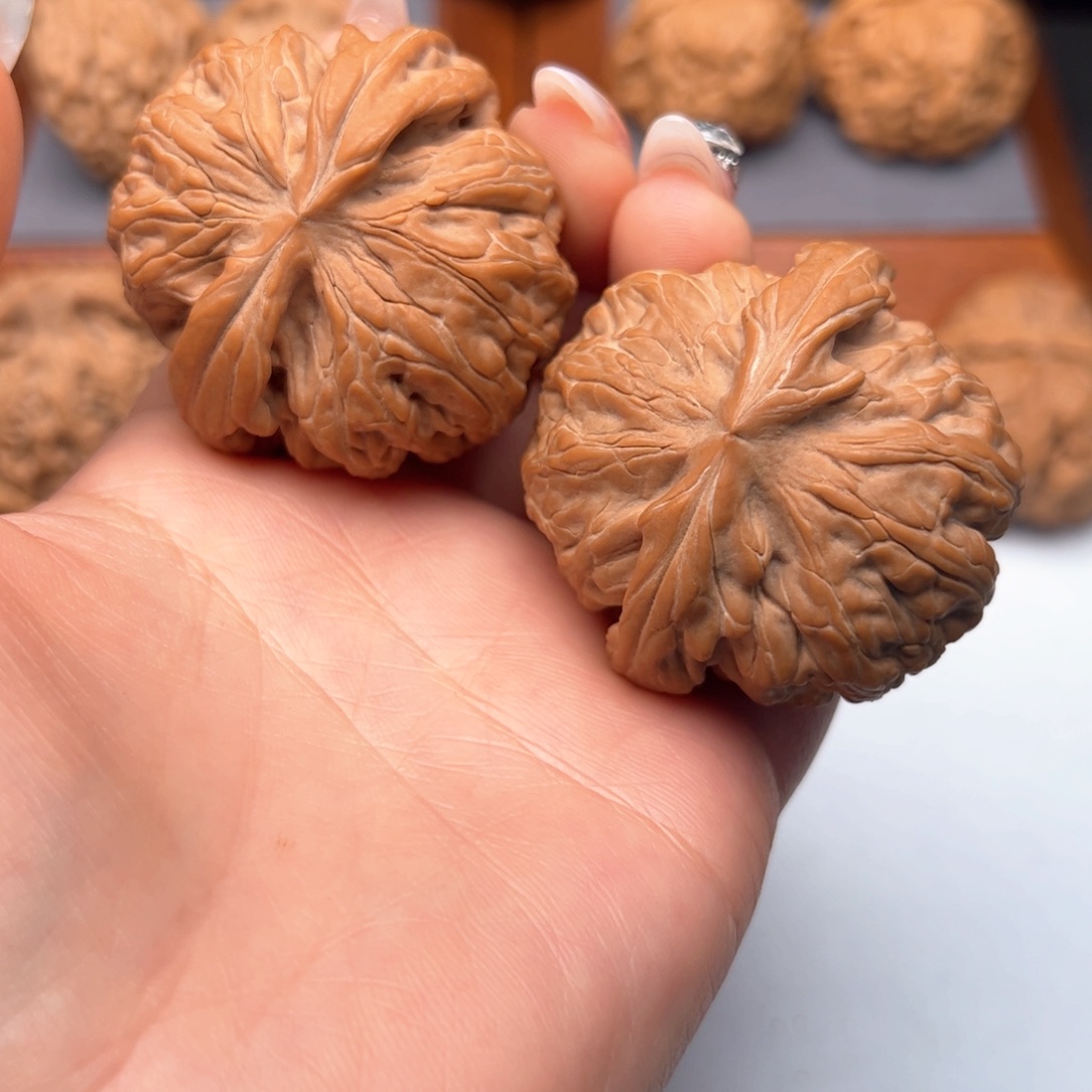 文玩核桃把件红锦鲤45