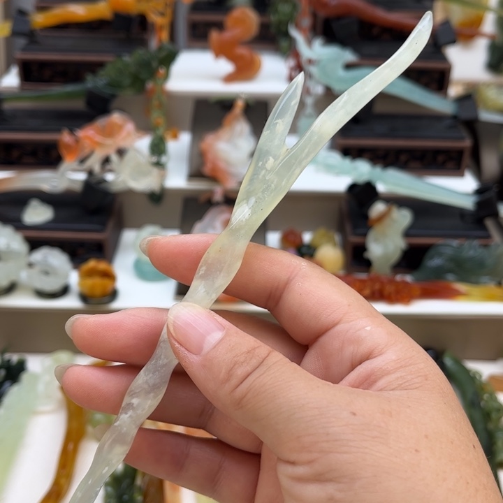 蛇纹石玉未镶嵌岫玉挂坠