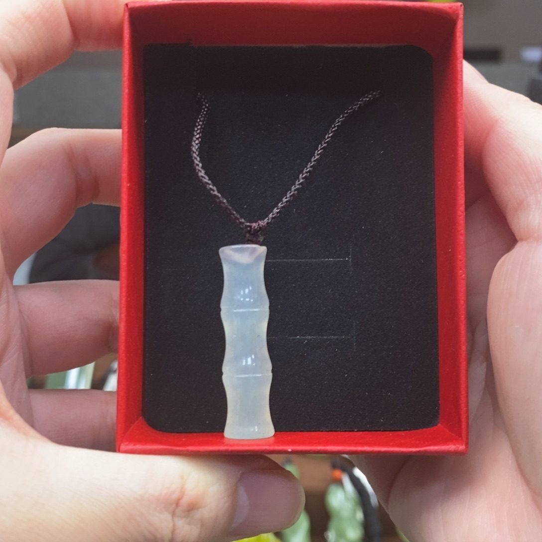 岫玉颈饰未镶嵌用****8