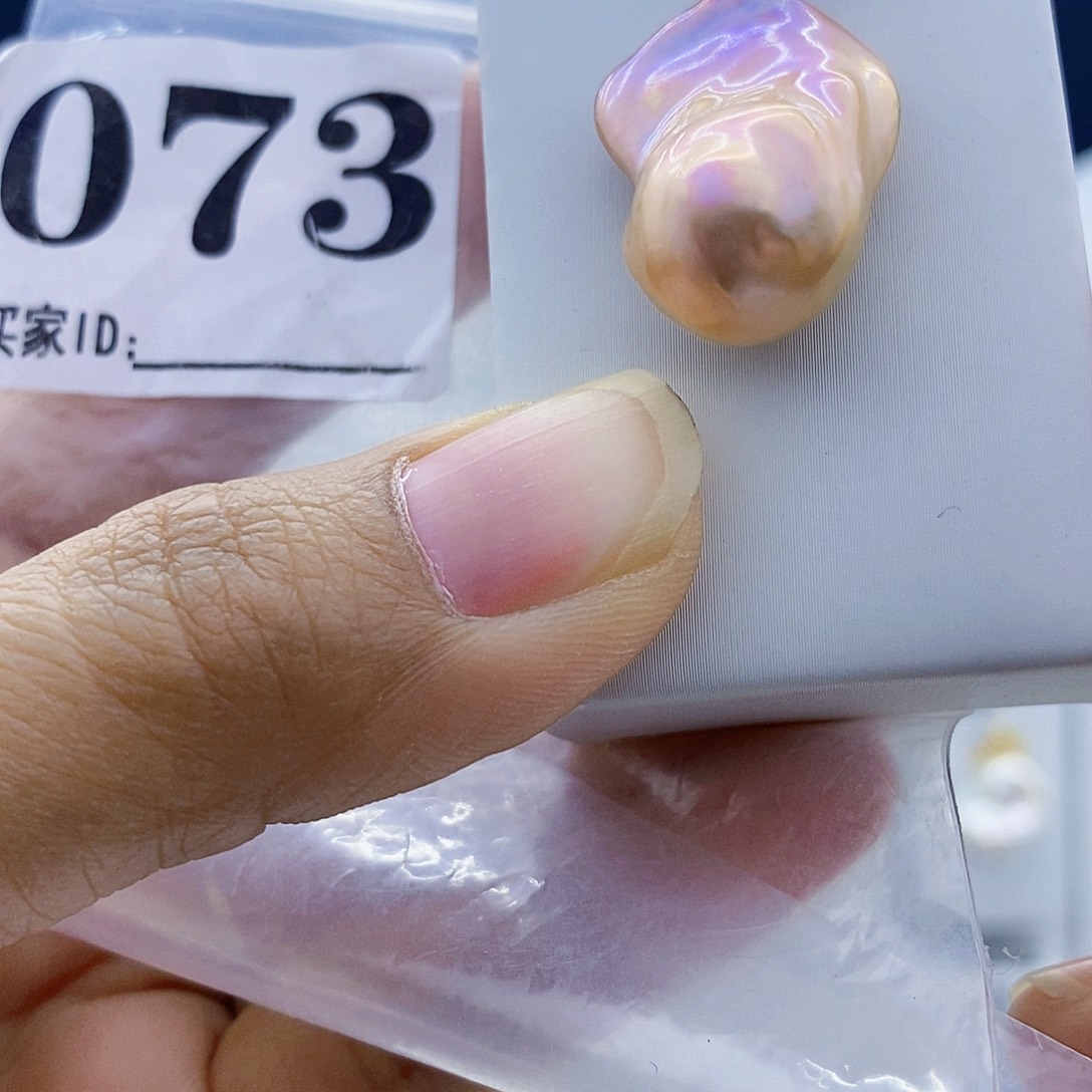 颈饰淡水珍珠钛钢