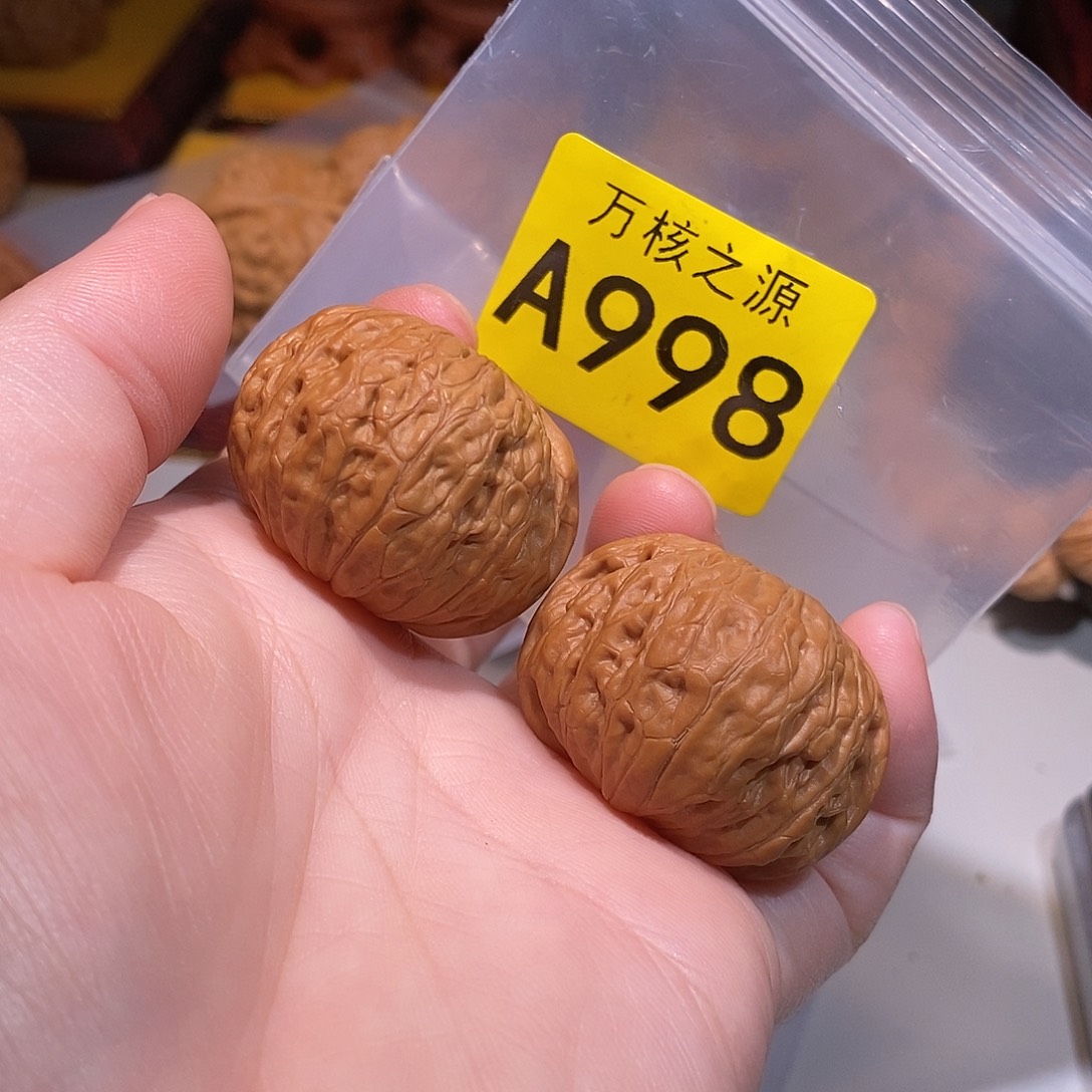 桃核吊坠36.5铁锤