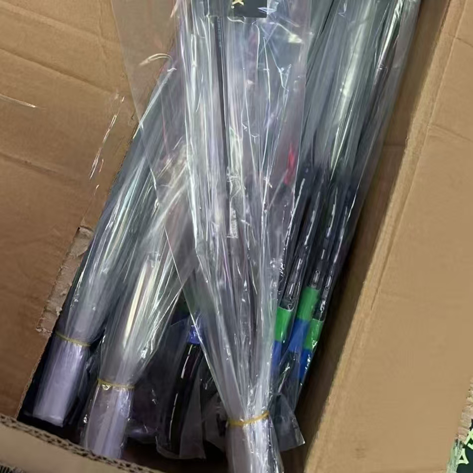 黑红  高弹性碳素羽毛球拍 发1支