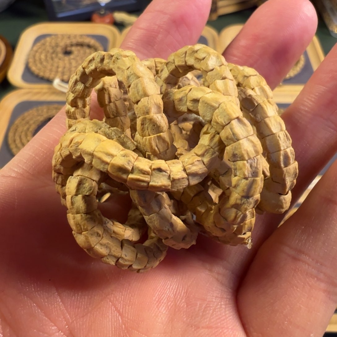 【闪购商品】吊坠柏香籽/百香籽热振多棱顺小肠13号