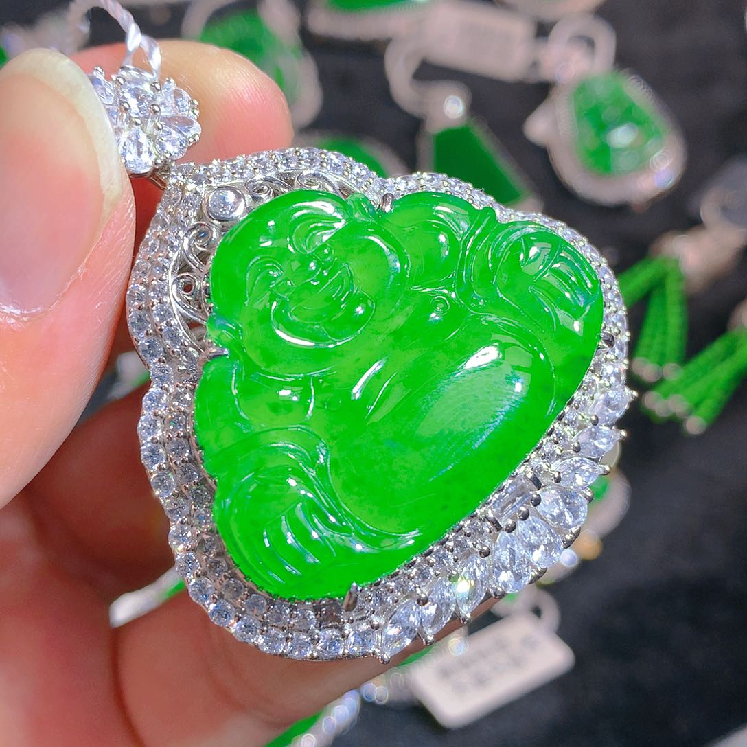 翡翠颈饰银S925镶嵌吊坠