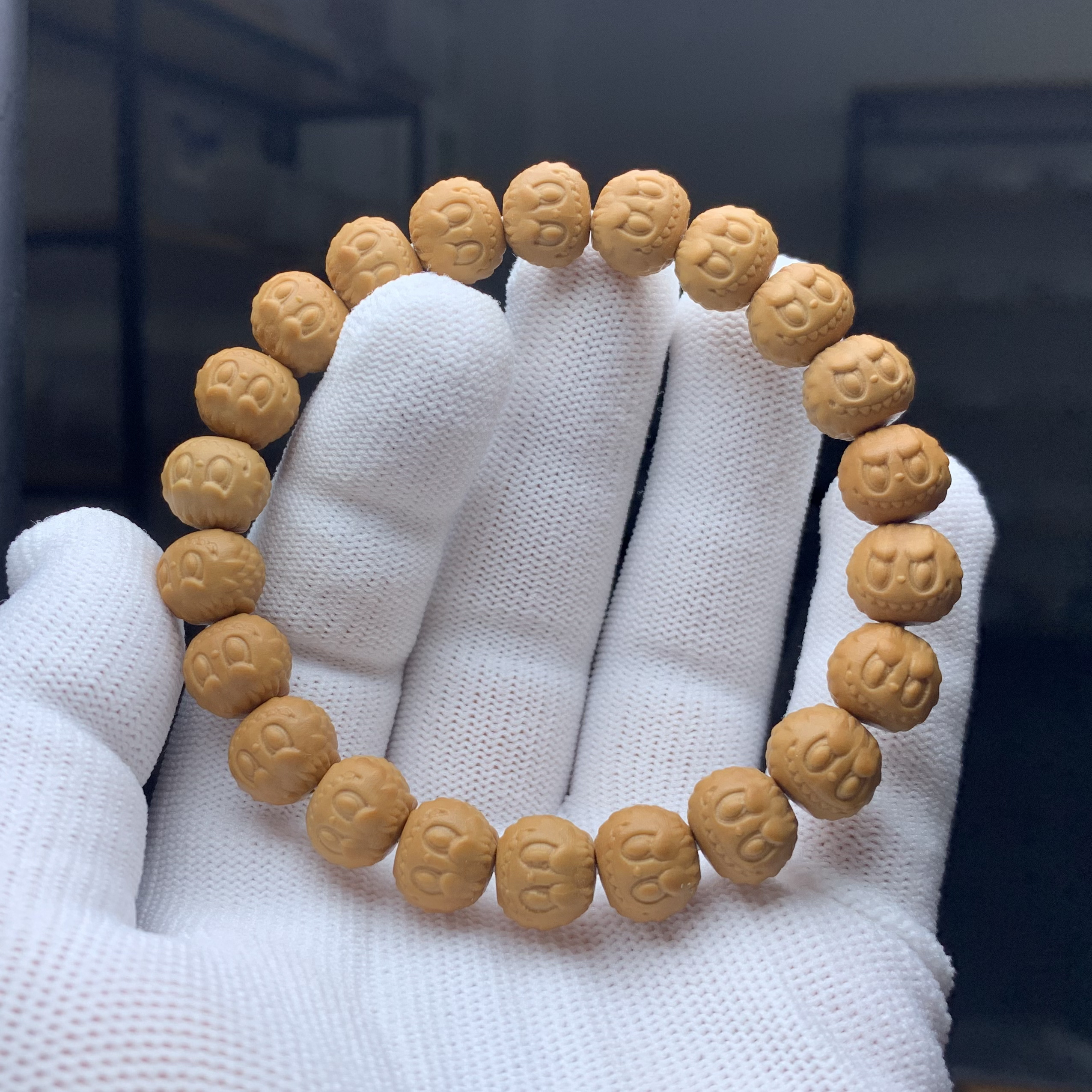 猴头核桃精工雕刻 文玩新宠 萌萌的网红串“拉布布”尺寸11mm左右