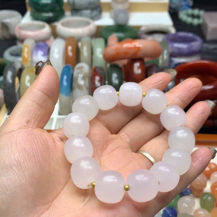 未镶嵌手镯石英质玉?*K