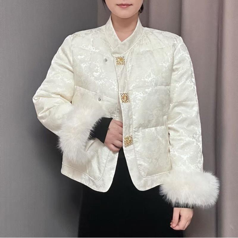 新中式复古风提花棉服外套女冬季2025新款袖毛可拆镶钻金扣上衣潮