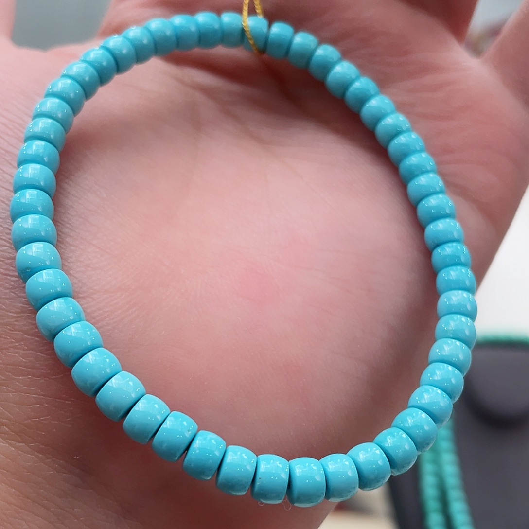 绿松石颈饰未镶嵌